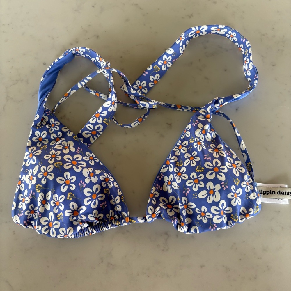 Dippin Daisys Floral Bikini Top Size L‎